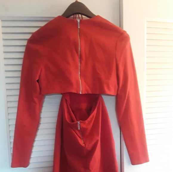 BECK&BRIDGE SIZE 8/LARGE RED DRESS VERY STRETCHY - Picture 3 of 4